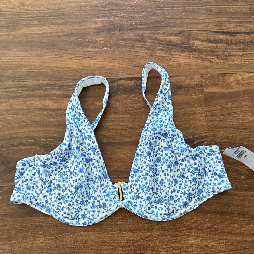 Hollister Underwire Bikini Top